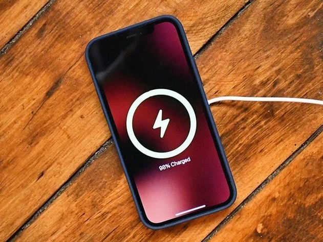 常宁苹果手机维修分享iPhone 12可以随便充电吗 